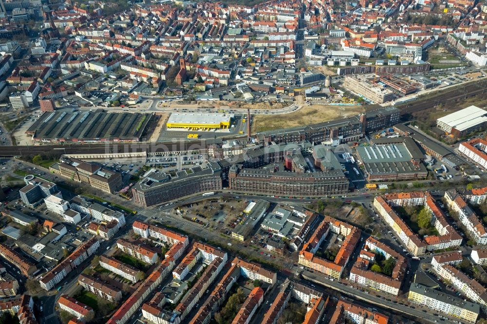 Luftbild Hannover - Verwaltungsgebäude und Werksgelände der Continental AG im Ortsteil Vahrenwald-List in Hannover im Bundesland Niedersachsen, Deutschland