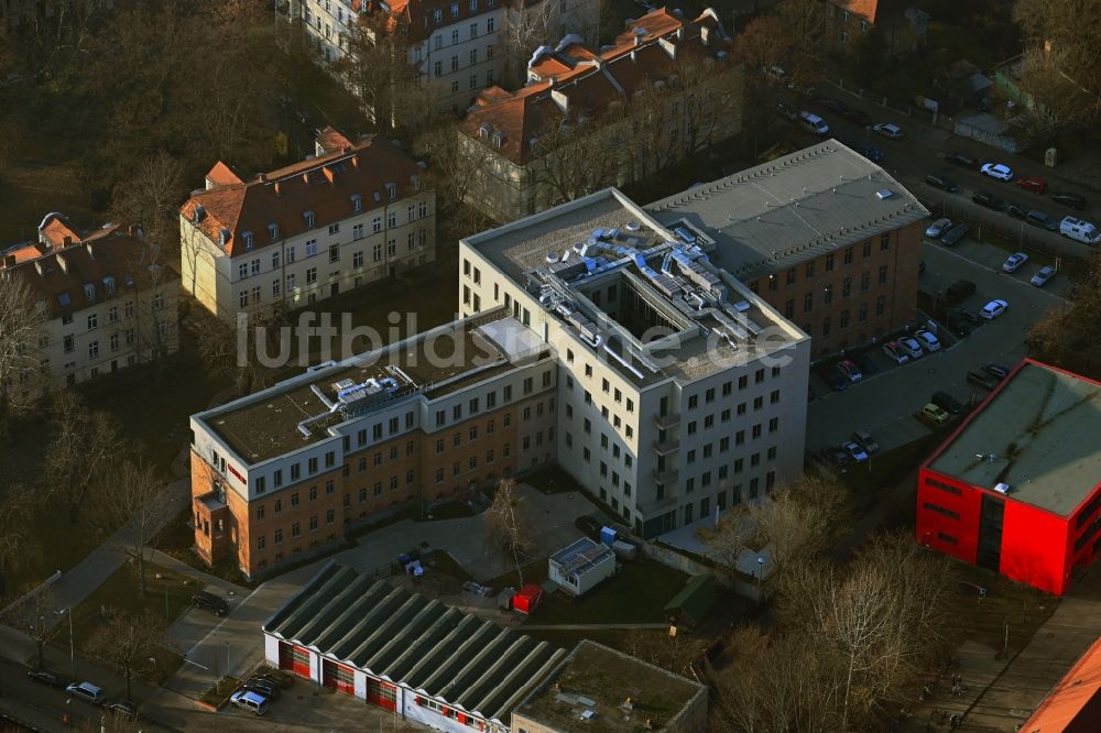 Luftaufnahme Berlin - Verwaltungsgebäude des Wohnungsbaugesellschaft- Unternehmens GESOBAU im Ortsteil Pankow in Berlin, Deutschland