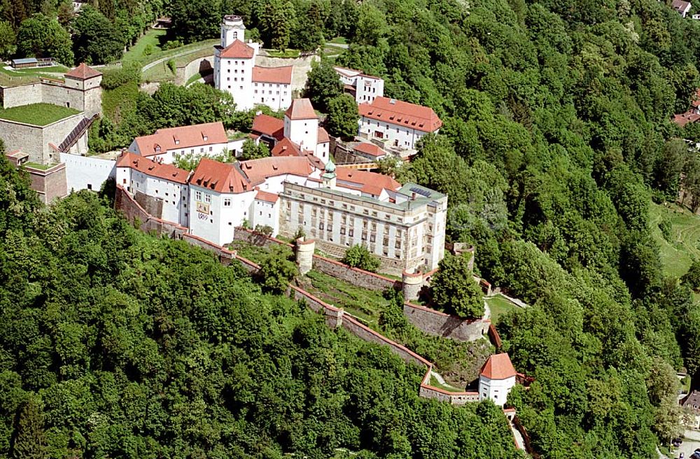 Passau/ Bayern aus der Vogelperspektive: Veste Oberhaus von Passau an der Donau in Bayern