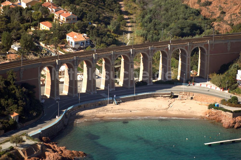 Luftaufnahme Agay - Viaduc d'Antheor bei Agay an der Cote d'Azur in Frankreich