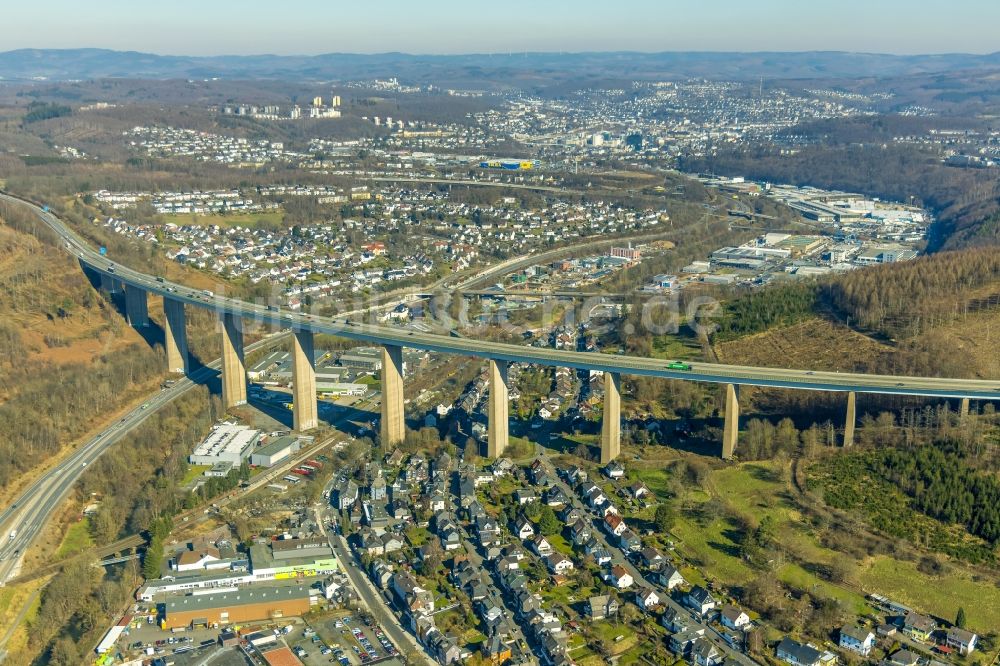 Luftaufnahme Siegen - Viadukt Autobahnbrücke der BAB A45 Siegtalbrücke in Siegen im Bundesland Nordrhein-Westfalen, Deutschland