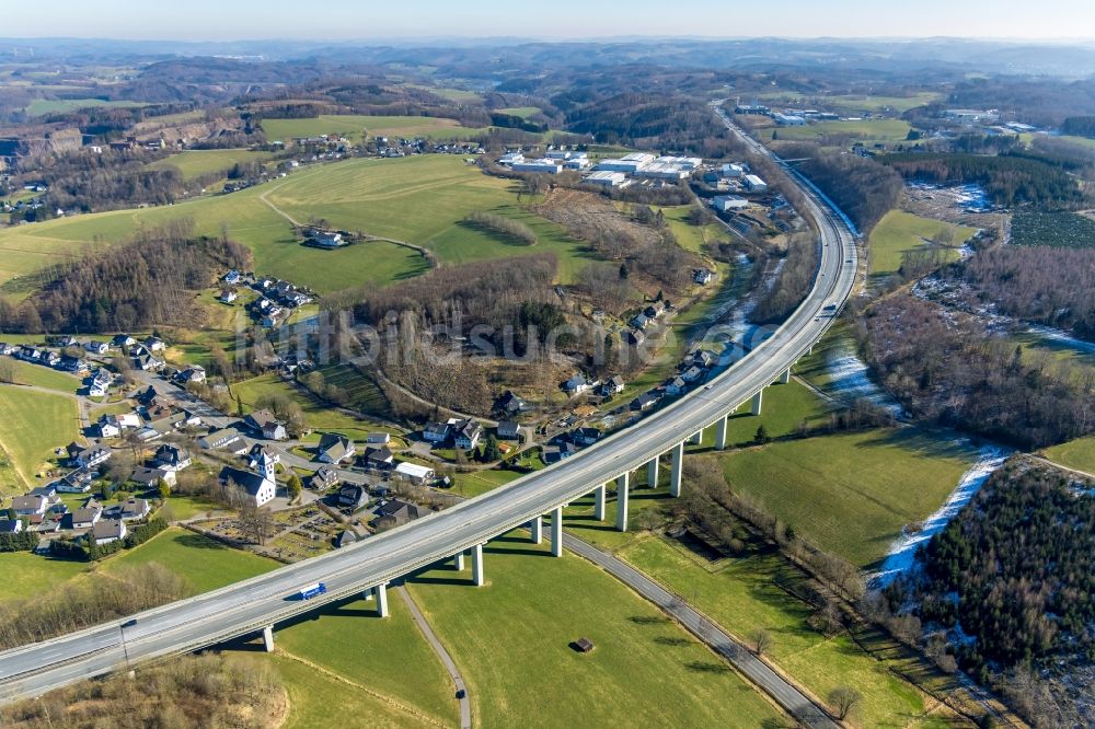 Luftbild Bleche - Viadukt Autobahnbrücke der BAB A45 - Talbrücke Bleche der Sauerlandlinie in Bleche im Bundesland Nordrhein-Westfalen, Deutschland