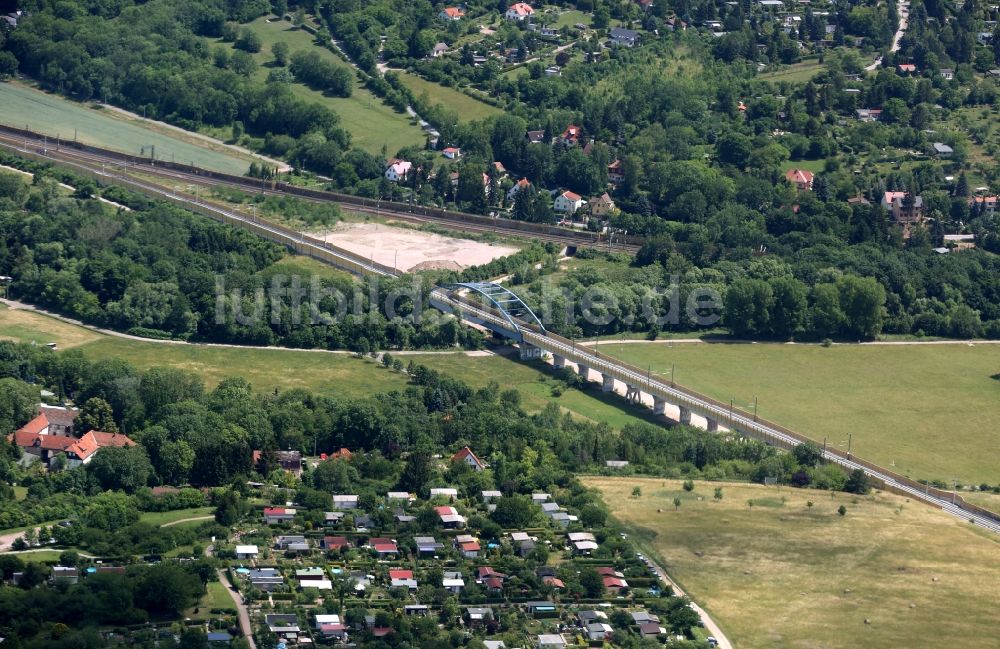 Luftbild Erfurt - Viadukt des Bahn- Brückenbauwerk in Bischleben-Stedten im Bundesland Thüringen