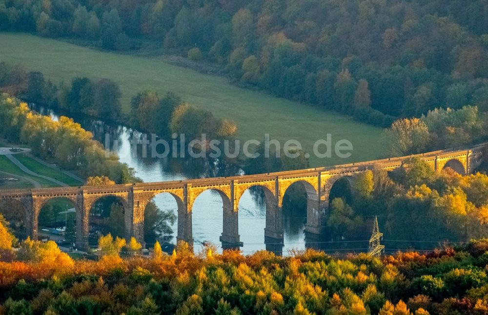 Luftaufnahme Hagen - Viadukt des Bahn- Brückenbauwerk in Herdecke im Bundesland Nordrhein-Westfalen