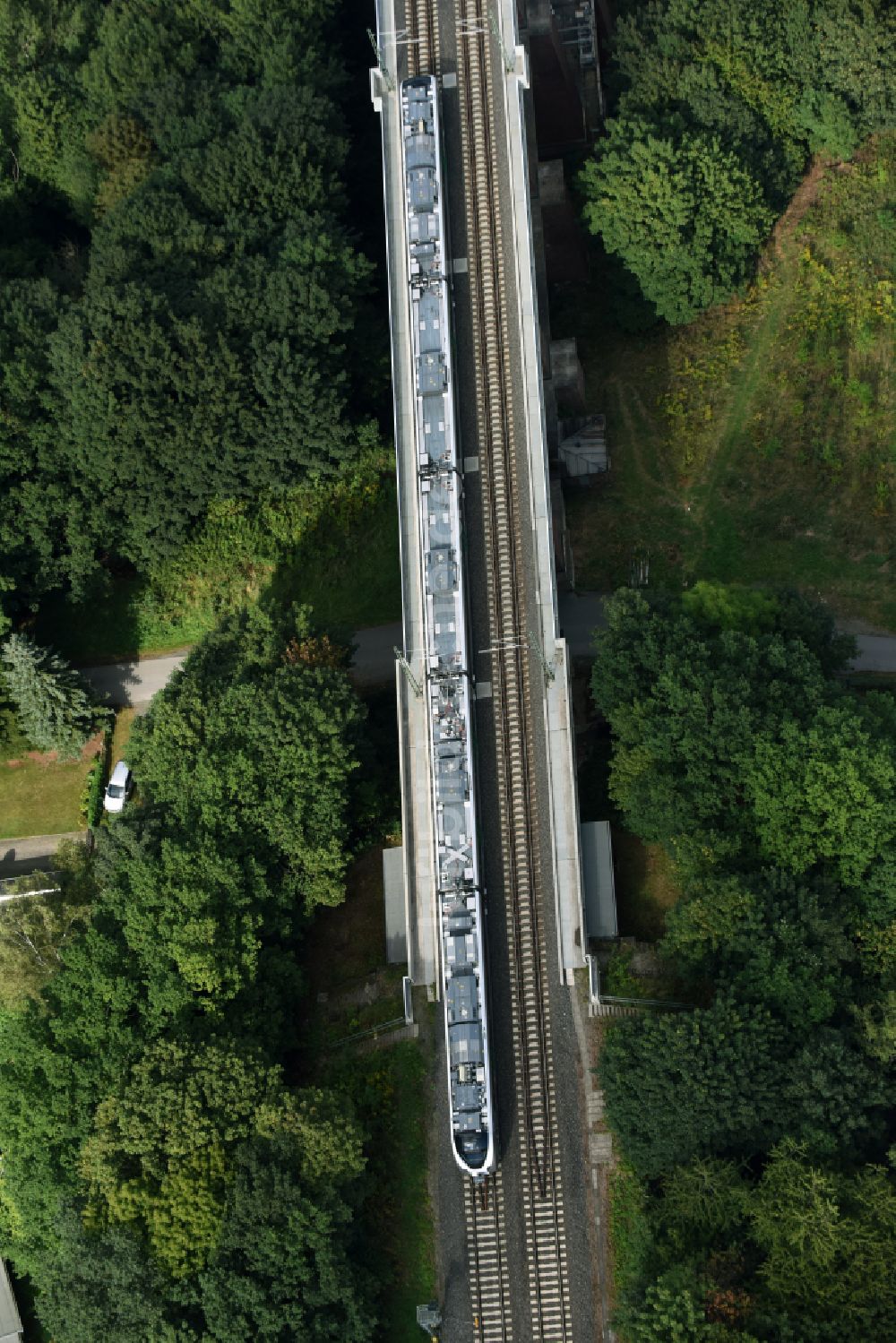 Netzschkau von oben - Viadukt des Bahn- Brückenbauwerk in Netzschkau im Bundesland Sachsen, Deutschland