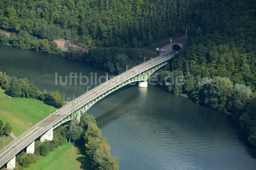 Luftbild Neuendorf - Viadukt des Bahn- Brückenbauwerk in Neuendorf im Bundesland Bayern