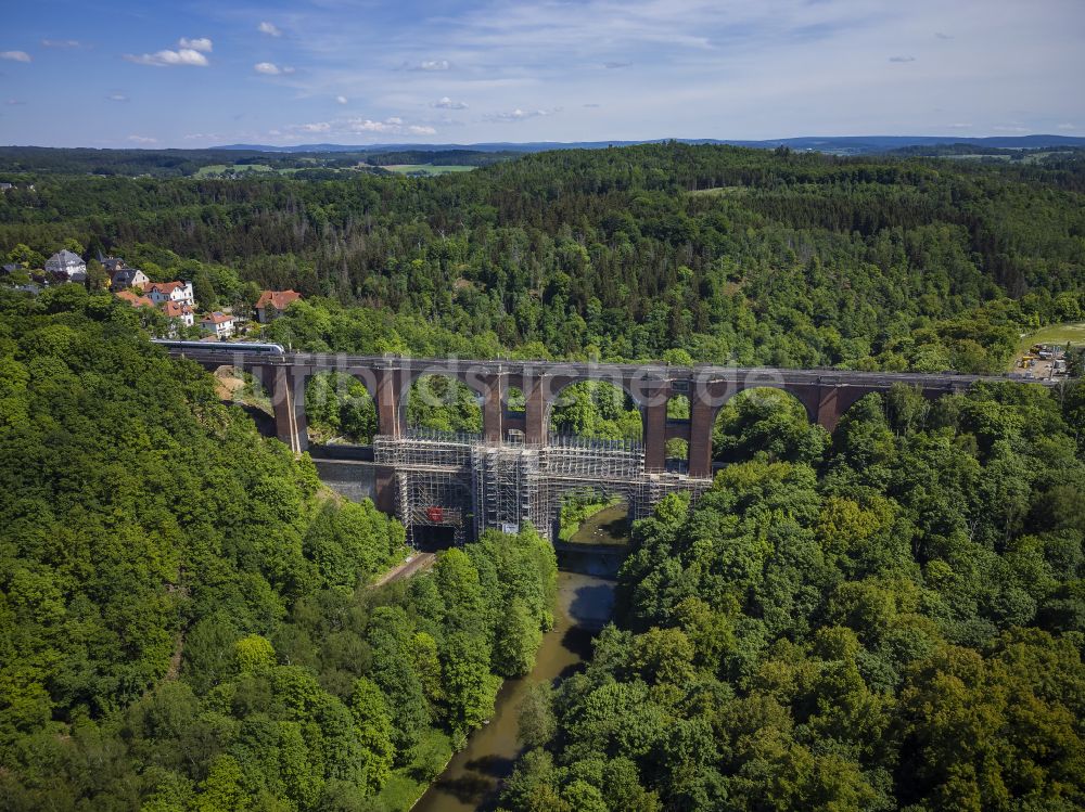 Luftbild Plauen - Viadukt des Bahn- Brückenbauwerk in Plauen im Bundesland Sachsen, Deutschland