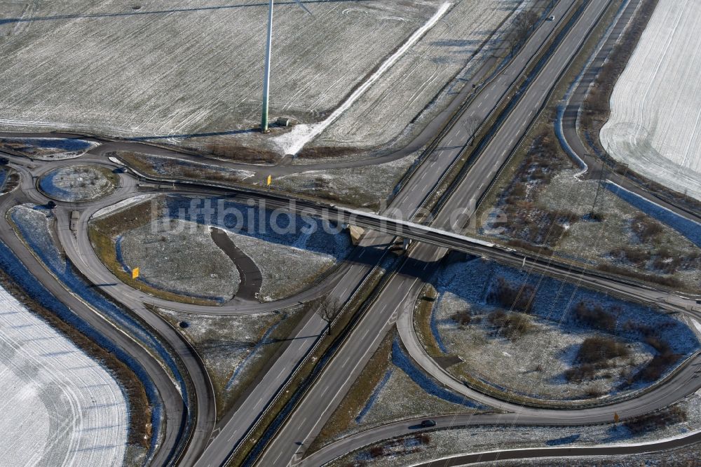 Luftbild Brieselang - Viadukt der Schnellstraße B273 an der Abfahrt in Bredow im Bundesland Brandenburg