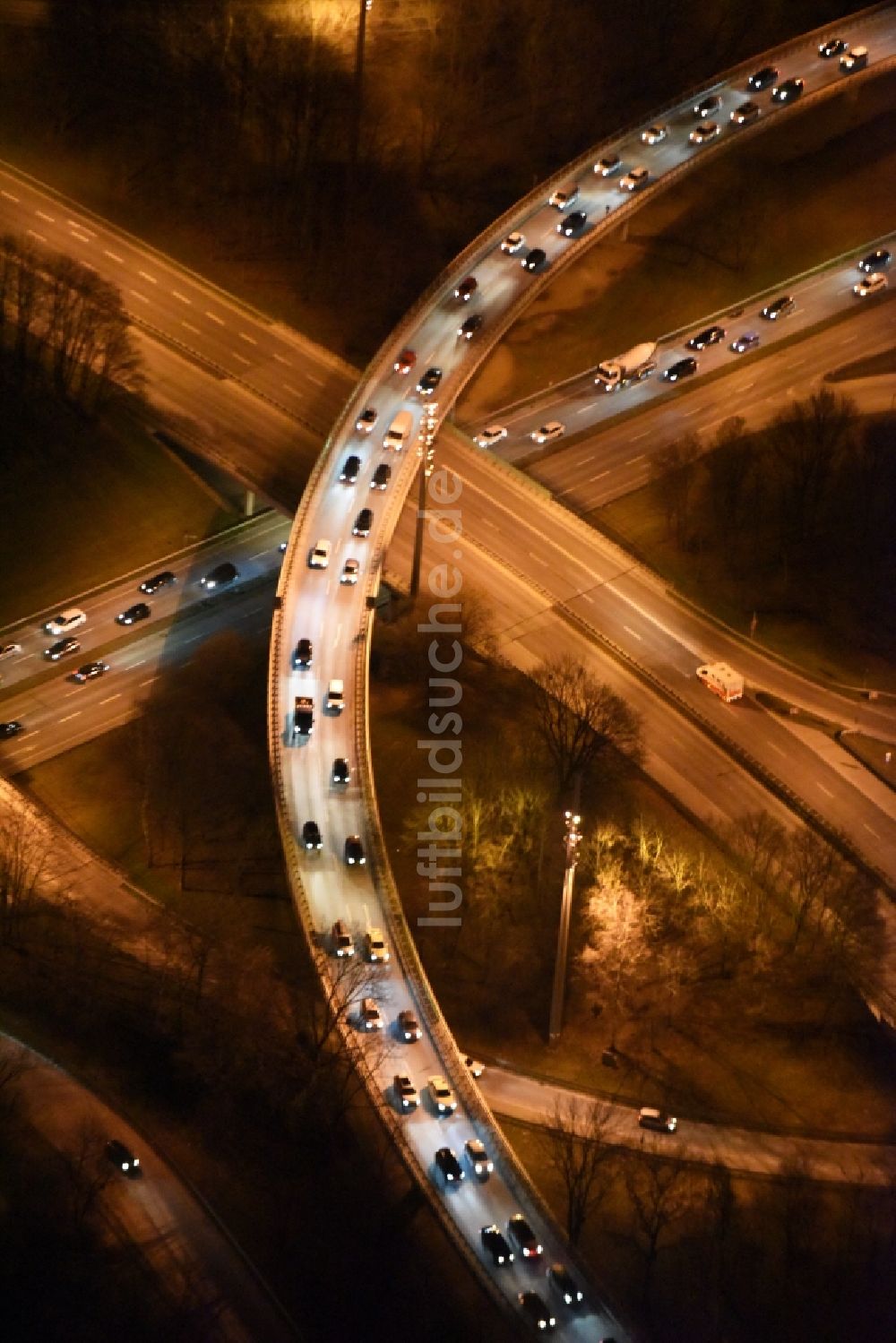 Luftaufnahme München - Viadukt der Schnellstraße am Georg-Brauchle-Ring in München im Bundesland Bayern