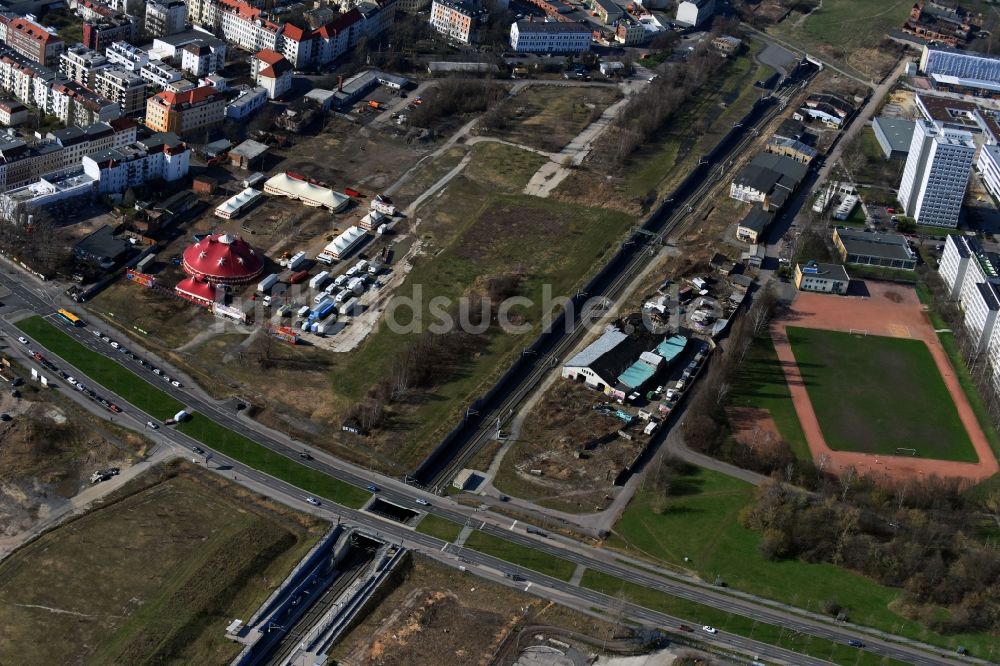 Luftaufnahme Leipzig - Viadukt der Schnellstraße Kurt-Eisener-Straße in Leipzig im Bundesland Sachsen, Deutschland