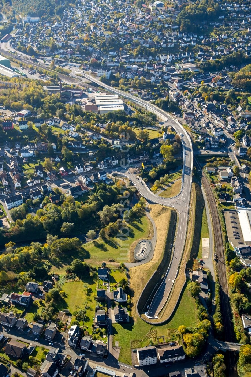 Luftaufnahme Niederschelden - Viadukt der Schnellstraße B62 in Niederschelden im Bundesland Rheinland-Pfalz