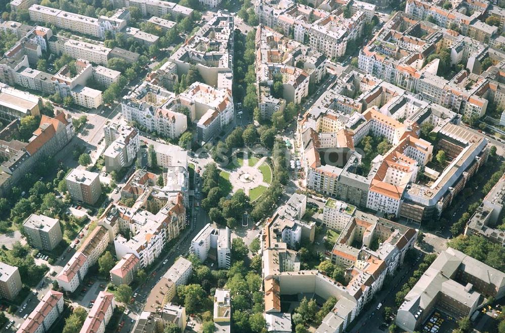 Luftbild Berlin - Wilmersdorf - Viktoria-Luise-Platz in Berlin-Wilmersdorf.