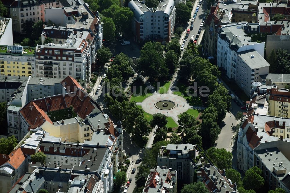 Berlin von oben - Viktoria-Luise-Platz im Innenstadt- Zentrum in Berlin