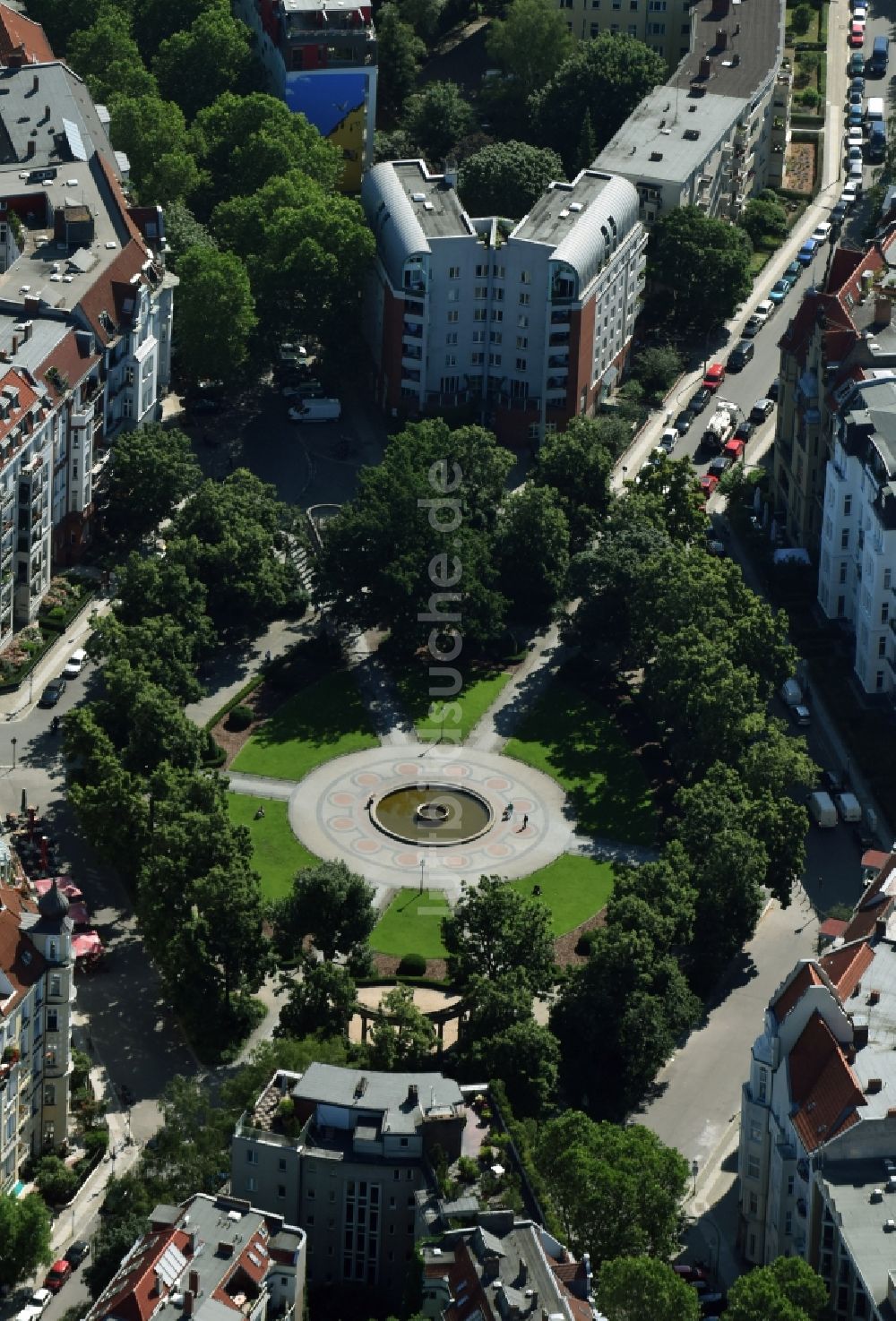 Luftaufnahme Berlin - Viktoria-Luise-Platz im Innenstadt- Zentrum in Berlin