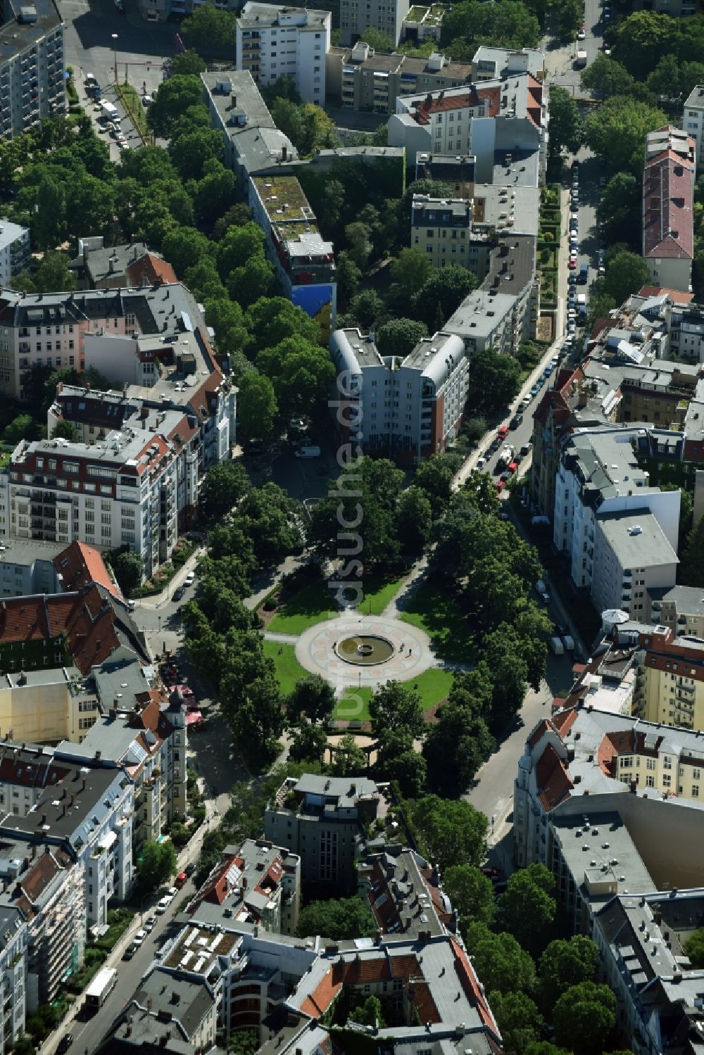 Berlin von oben - Viktoria-Luise-Platz im Innenstadt- Zentrum in Berlin