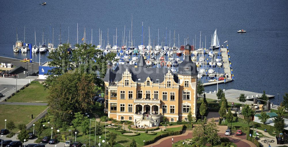 Bitterfeld von oben - Villa am Bernsteinsee Bitterfeld