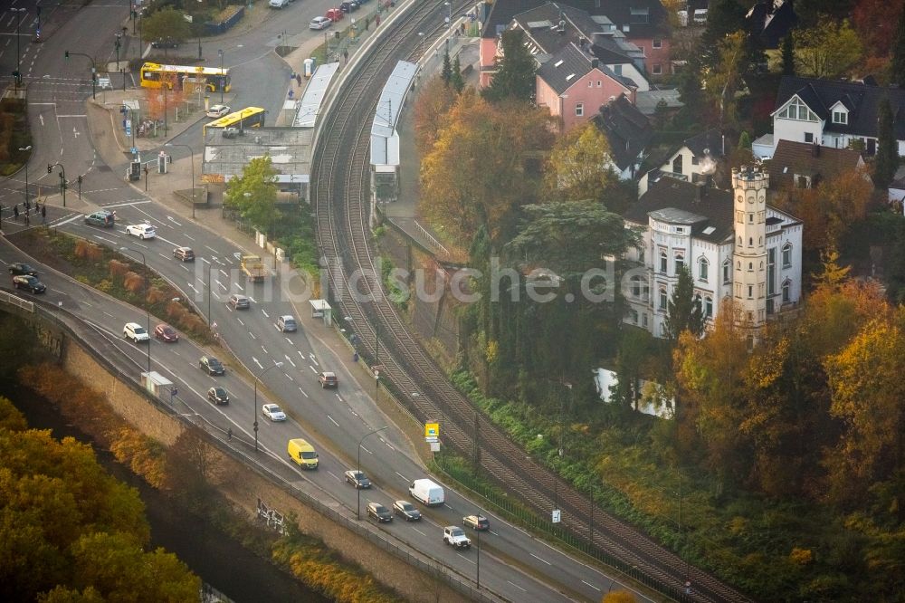 Luftbild Essen - Villa und Burg an der Werdener Brücke im Stadtteil Werden in Essen im Bundesland Nordrhein-Westfalen