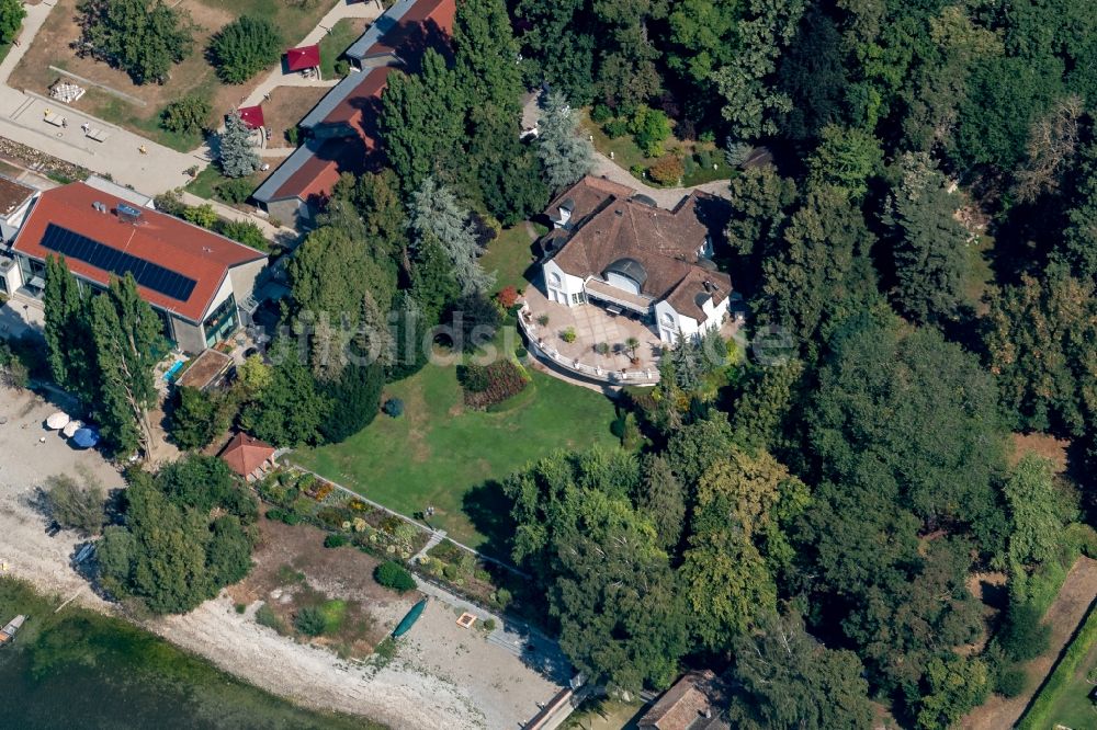 Reichenau aus der Vogelperspektive: Villa Einfamilienhaus in Reichenau im Bundesland Baden-Württemberg, Deutschland