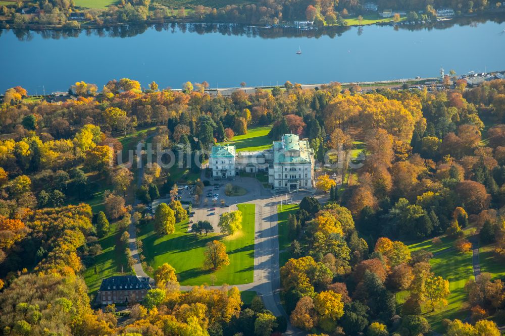 Luftbild Essen - Villa Einfamilienhaus Villa Hügel in Essen im Bundesland Nordrhein-Westfalen, Deutschland