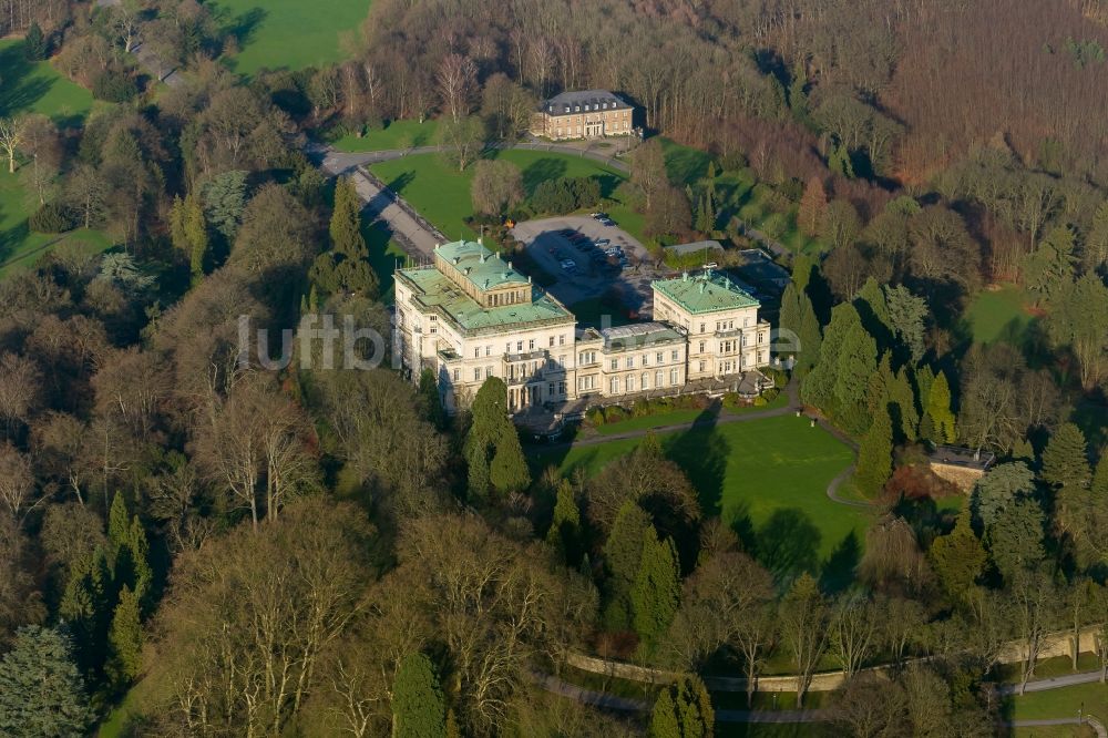 Essen aus der Vogelperspektive: Villa Hügel im Essener Stadtteil Bredeney im Bundesland Nordrhein-Westfalen