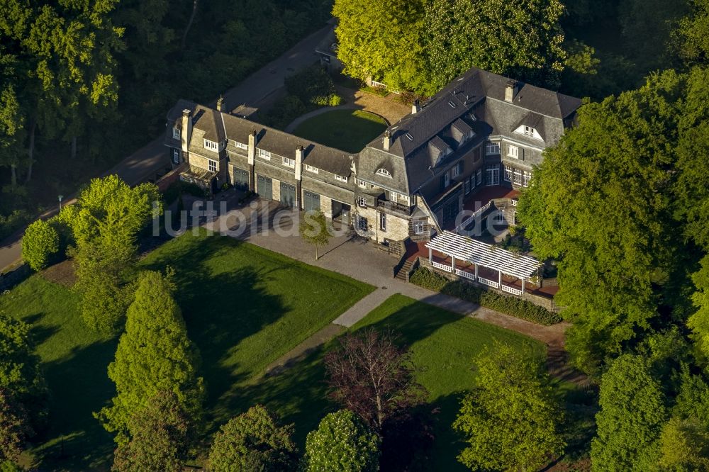 Hagen von oben - Villa Hohenhof in der Gartenstadt in Hohenhagen - Stadtteil Emst in Hagen im Bundesland Nordrhein-Westfalen