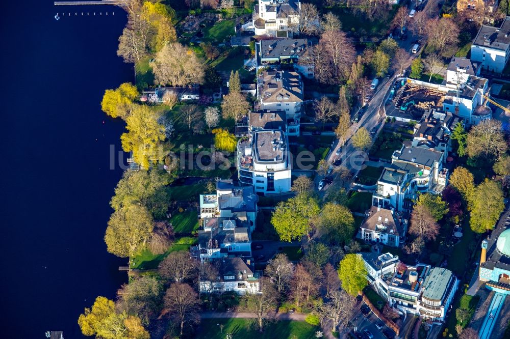 Luftaufnahme Hamburg - Villa im Wohngebiet einer Einfamilienhaus- Siedlung an der Fährhausstraße im Ortsteil Uhlenhorst in Hamburg, Deutschland