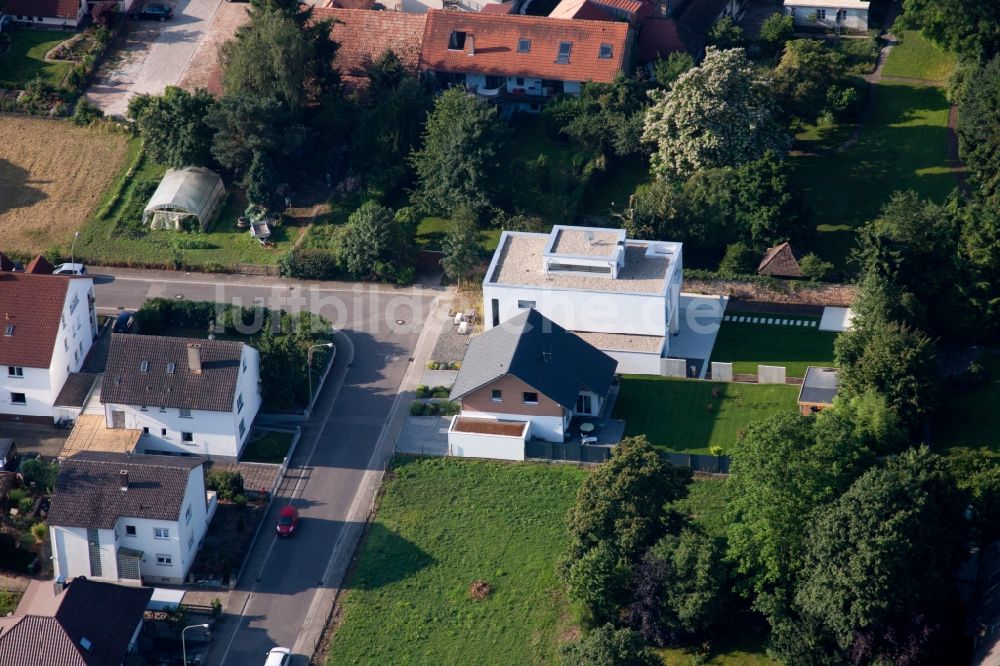 Luftbild Kandel - Villa im Wohngebiet einer Einfamilienhaus- Siedlung in Kandel im Bundesland Rheinland-Pfalz, Deutschland