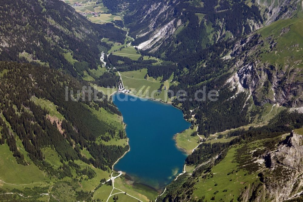 Luftaufnahme Gemeinde Reutte - Vilsalpsee in der Alpen- Gemeinde Reutte in Österreich