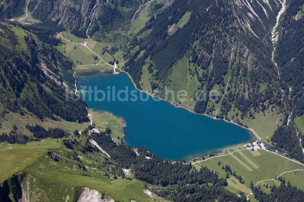 Luftaufnahme Gemeinde Reutte - Vilsalpsee in der Alpen- Gemeinde Reutte in Österreich