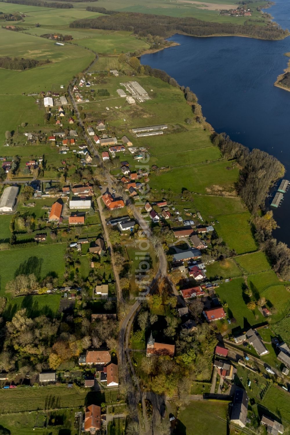 Vipperow von oben - Vipperow an der kleinen Müritz im Bundesland Mecklenburg-Vorpommern