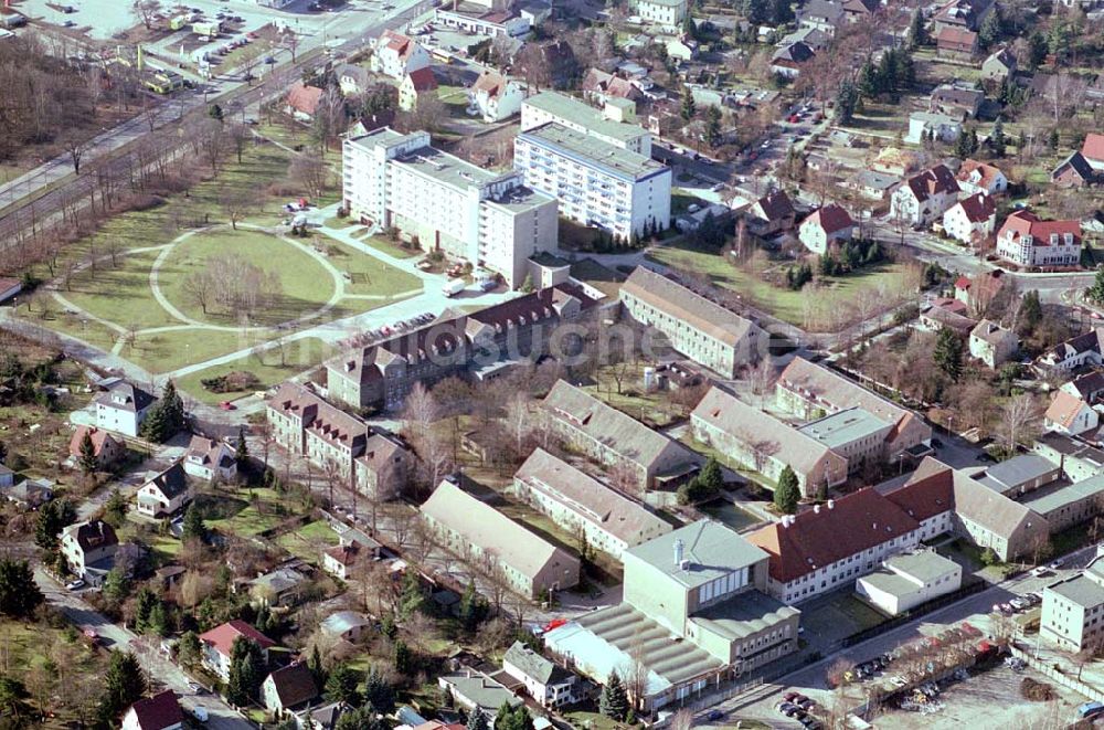 Luftbild Berlin-Mahlsdorf - VIVANTES Krankenhaus Berlin Mahlsdorf an der B1