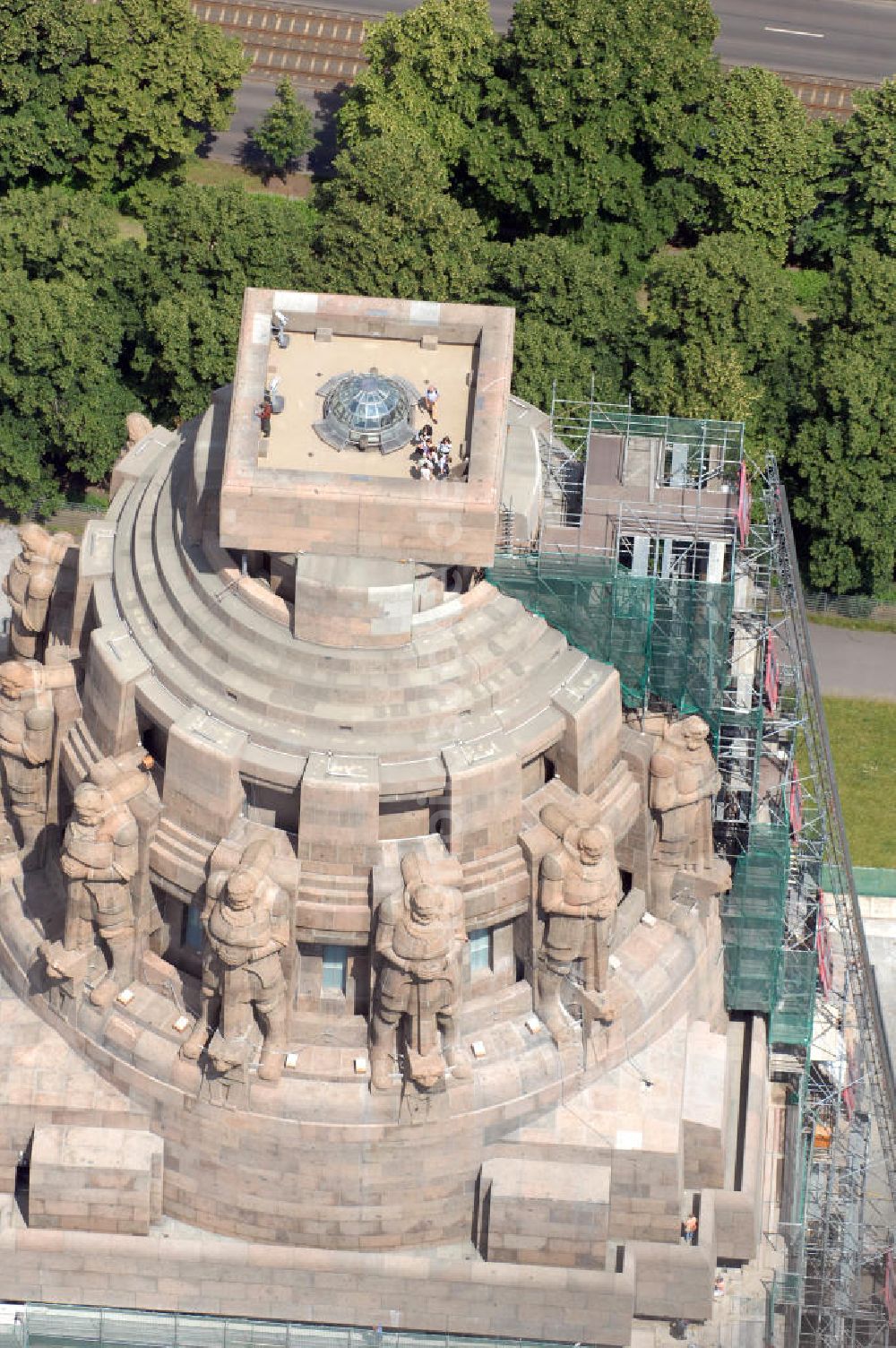 Leipzig von oben - Völkerschlachtdenkmal