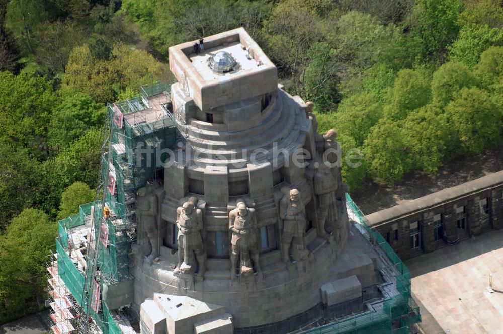 Luftaufnahme LEIPZIG - Völkerschlachtdenkmal - Halbzeit bei Sanierung