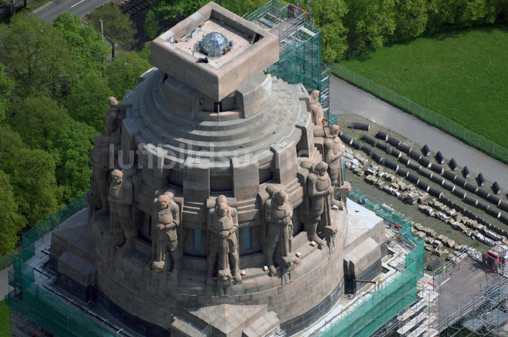 Luftaufnahme LEIPZIG - Völkerschlachtdenkmal - Halbzeit bei Sanierung