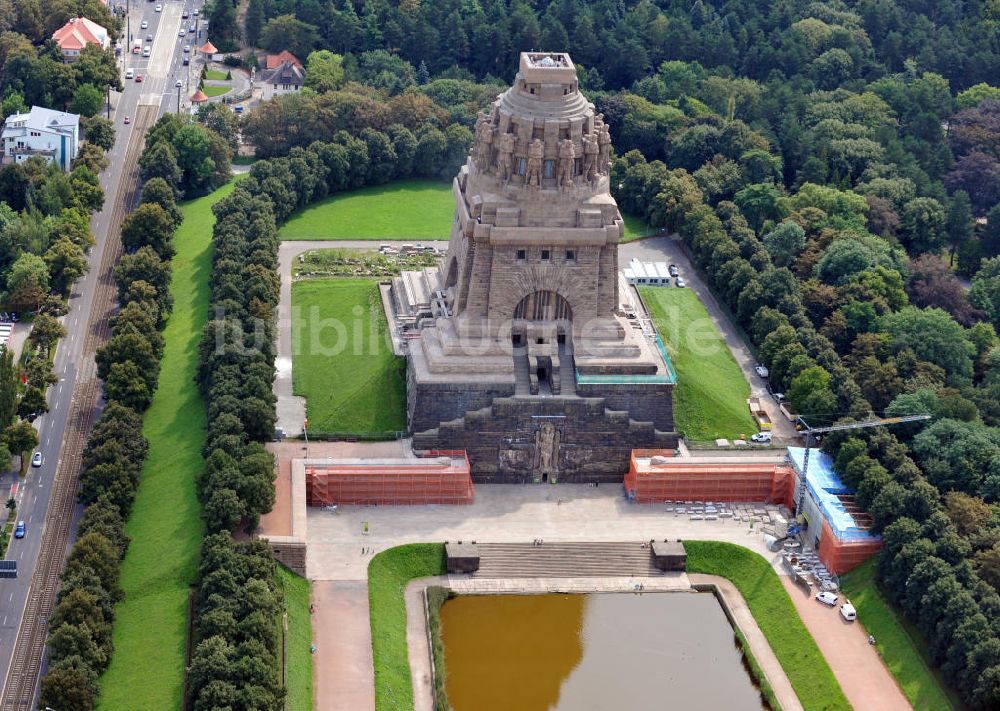 Leipzig aus der Vogelperspektive: Völkerschlachtdenkmal Leipzig / Sachsen