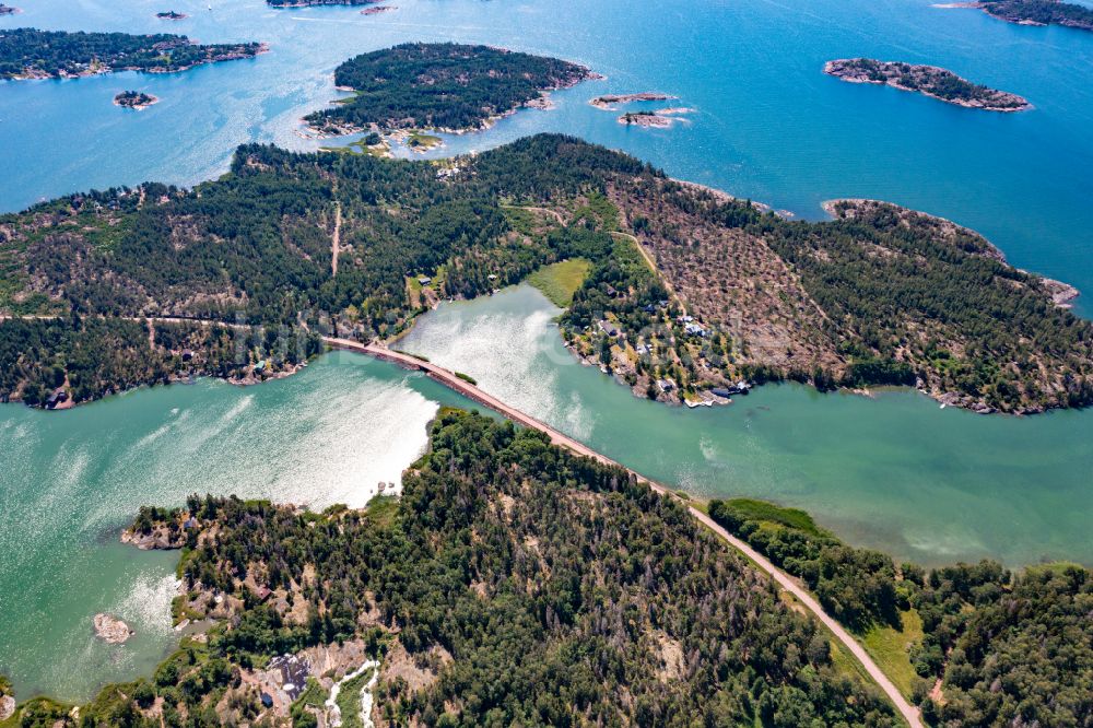 Luftbild Natö - Vogelschutzinsel auf der Wasseroberfläche Natö Nature Preserve in Natö in Alands landsbygd, Aland