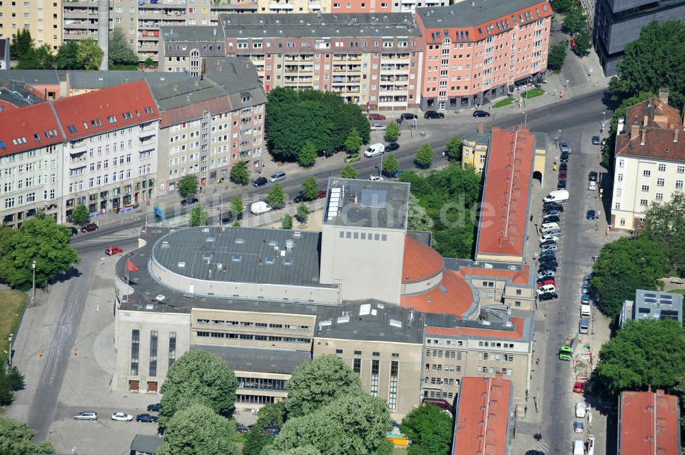 Berlin Mitte aus der Vogelperspektive: Volksbühne Berlin