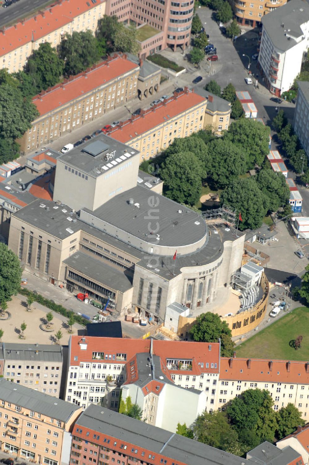 Luftbild Berlin - Volksbühne in Berlin-Mitte