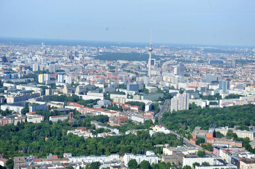 Berlin Friedrichshain aus der Vogelperspektive: Volkspark am Friedrichshain in Berlin