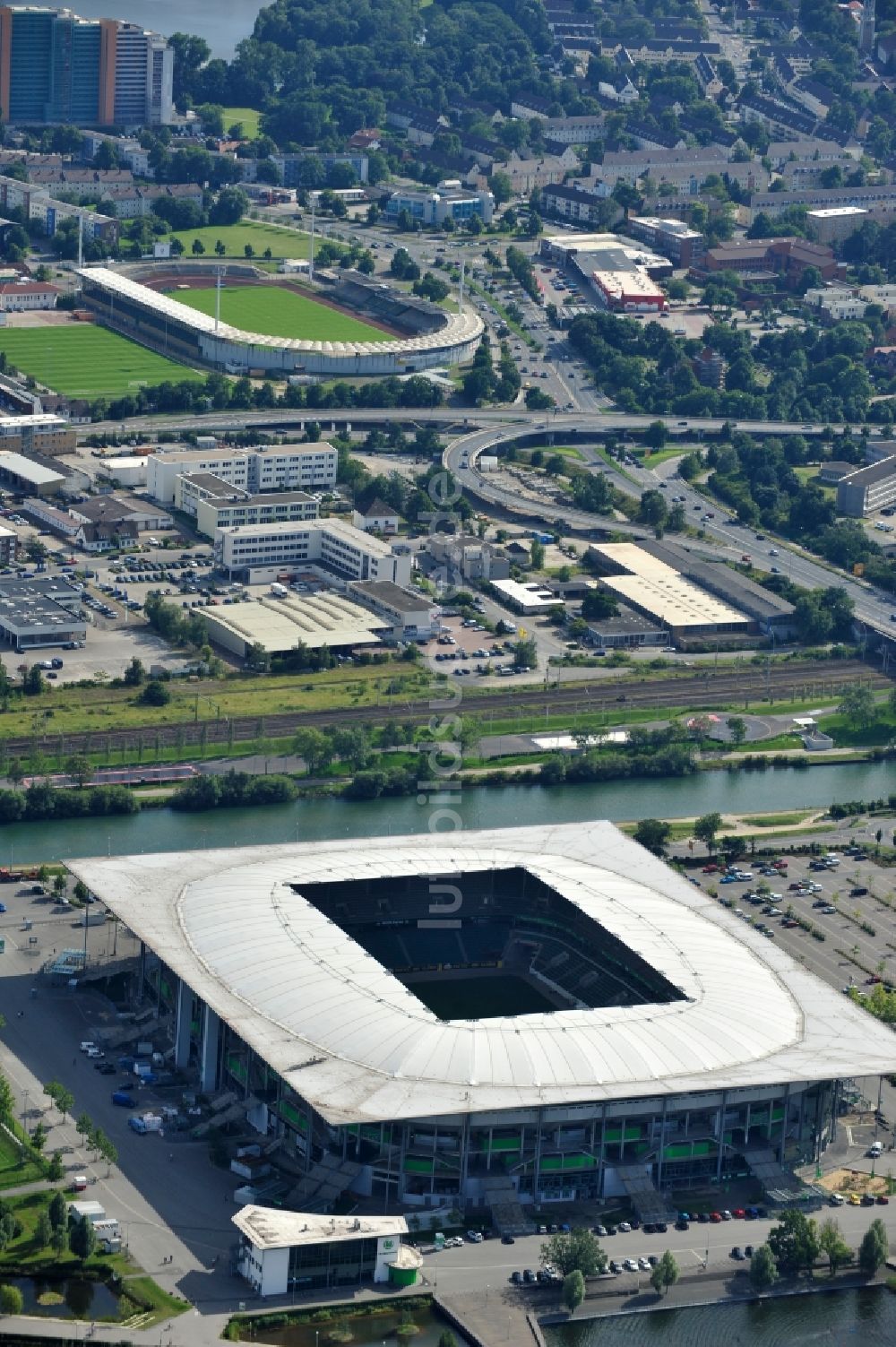 Wolfsburg aus der Vogelperspektive: Volkswagen Arena / Stadion Wolfsburg