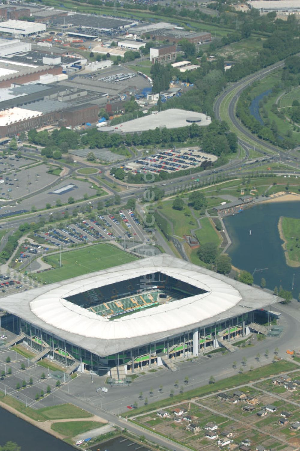 Wolfsburg aus der Vogelperspektive: Volkswagen Arena Wolfsburg / Stadion Wolfsburg