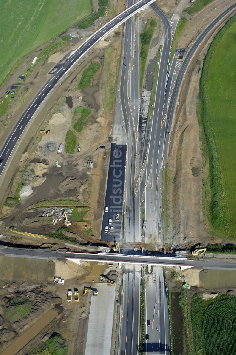 Luftaufnahme Schwanebeck - Vollsperrung Autobahndreieck Schwanebeck bzw. Kreuz Barnim wegen Brückenabrißarbeiten