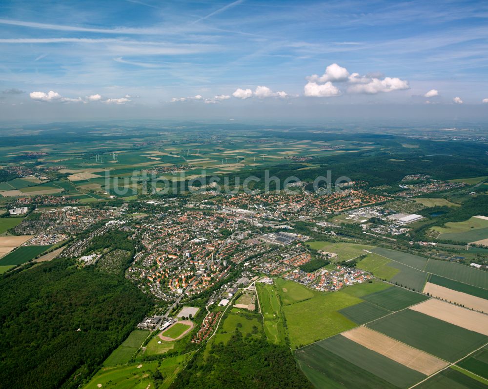 Luftbild Bad - Von Wald umgebene Ortsansicht in Bad im Bundesland Niedersachsen, Deutschland