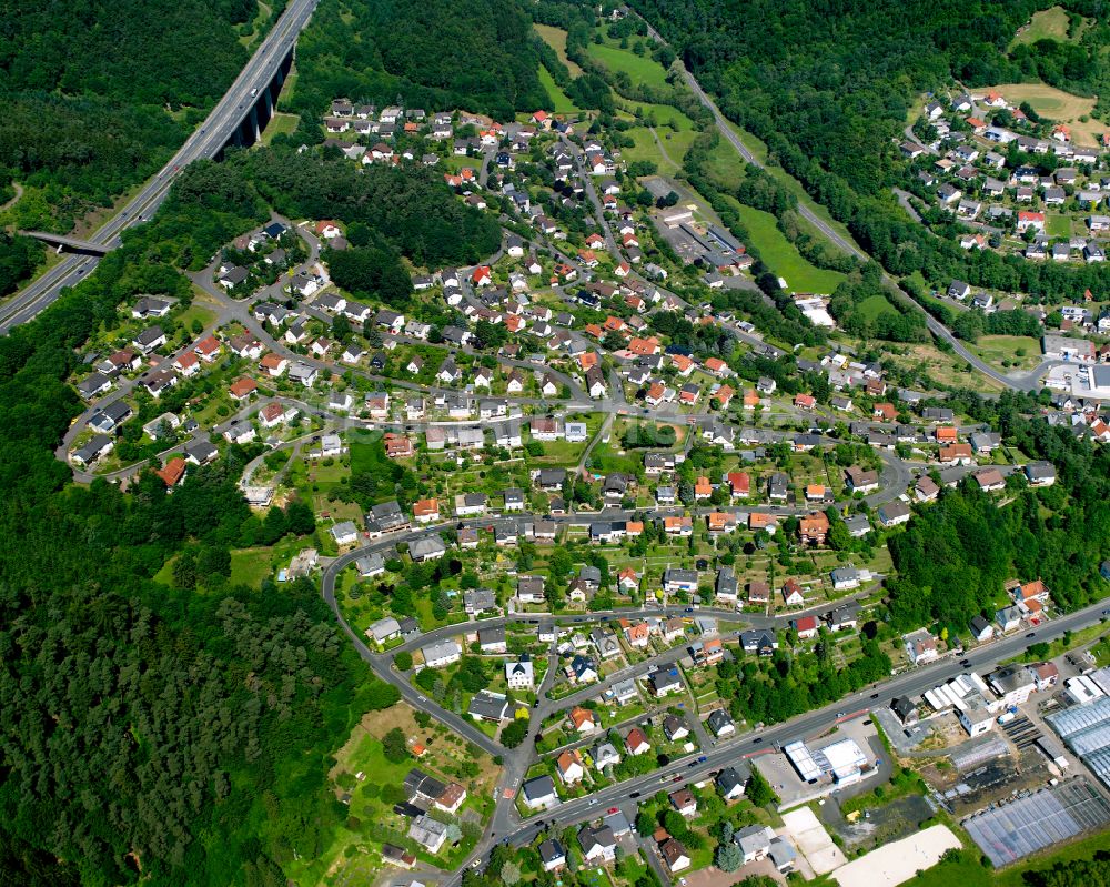 Luftaufnahme Burg - Von Wald umgebene Ortsansicht in Burg im Bundesland Hessen, Deutschland