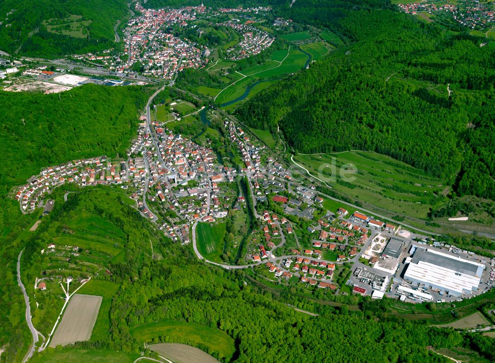 Luftbild Gerhausen - Von Wald umgebene Ortsansicht in Gerhausen im Bundesland Baden-Württemberg, Deutschland