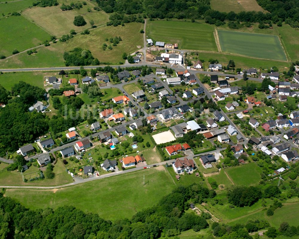 Luftbild Guntersdorf - Von Wald umgebene Ortsansicht in Guntersdorf im Bundesland Hessen, Deutschland