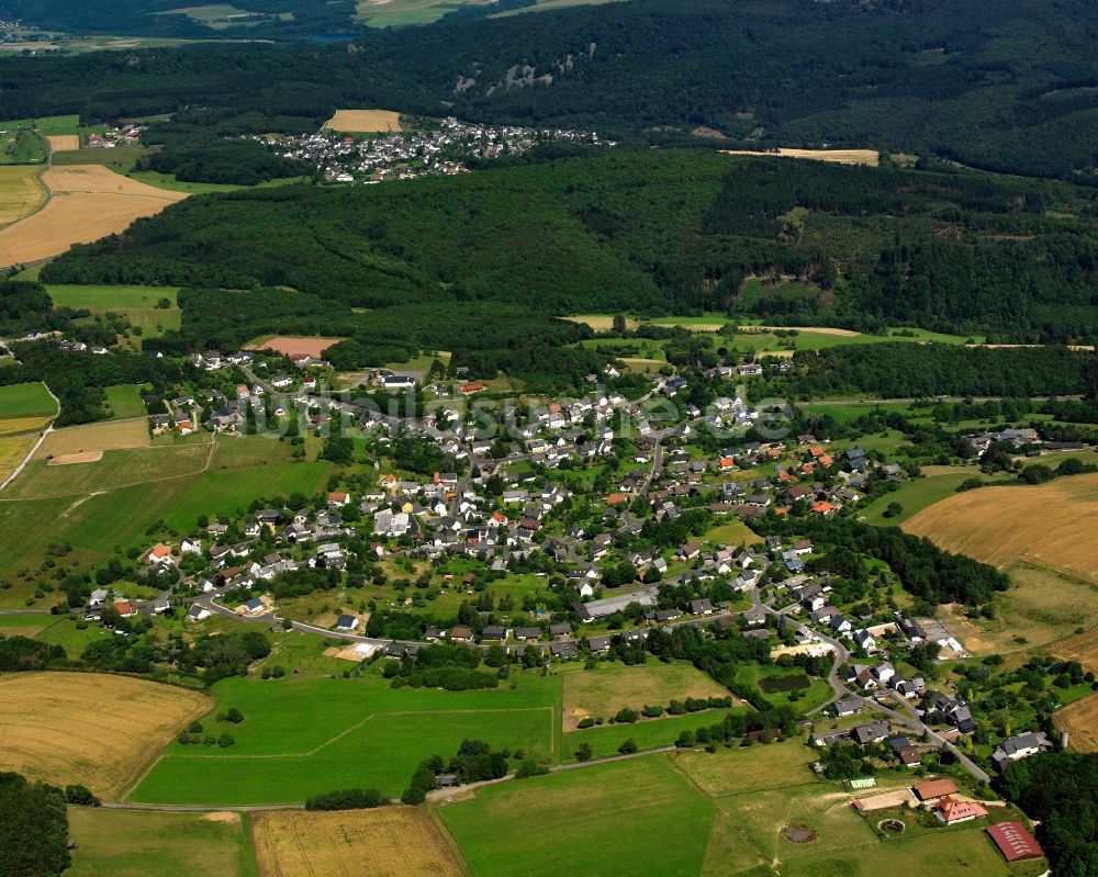 Luftaufnahme Hettenrodt - Von Wald umgebene Ortsansicht in Hettenrodt im Bundesland Rheinland-Pfalz, Deutschland