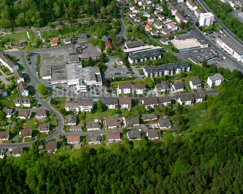 Luftbild Niederscheld - Von Wald umgebene Ortsansicht in Niederscheld im Bundesland Hessen, Deutschland