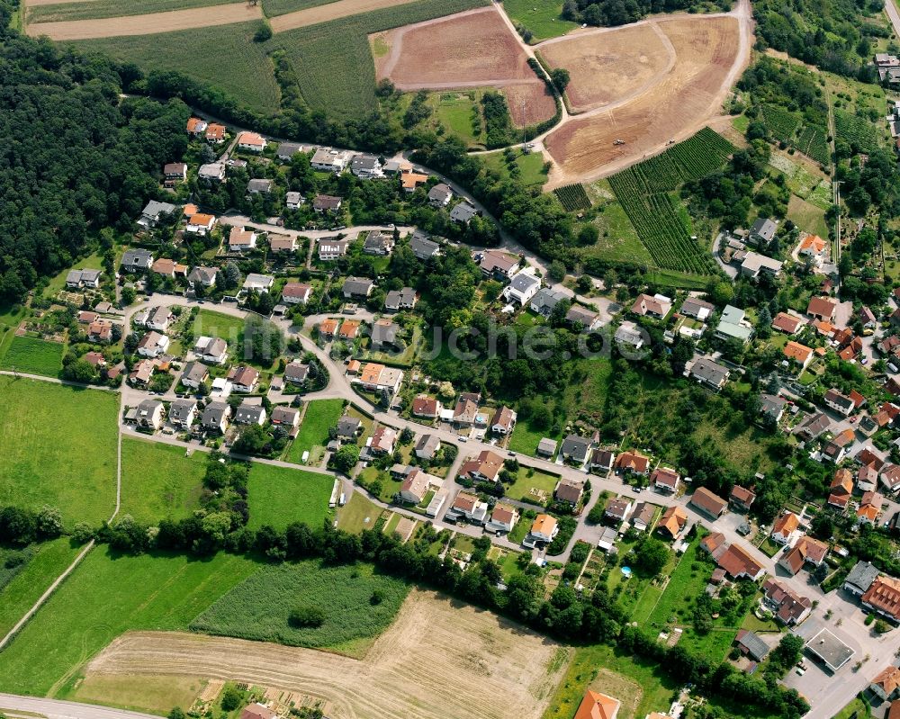 Oberheinriet von oben - Von Wald umgebene Ortsansicht in Oberheinriet im Bundesland Baden-Württemberg, Deutschland