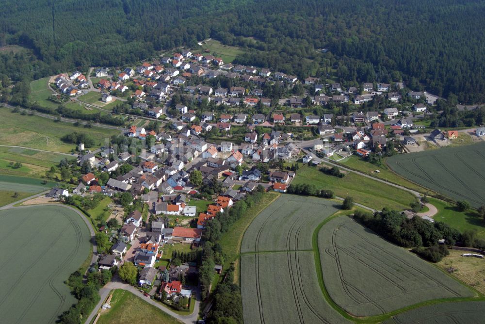 Oberlibbach von oben - Von Wald umgebene Ortsansicht in Oberlibbach im Bundesland Hessen, Deutschland